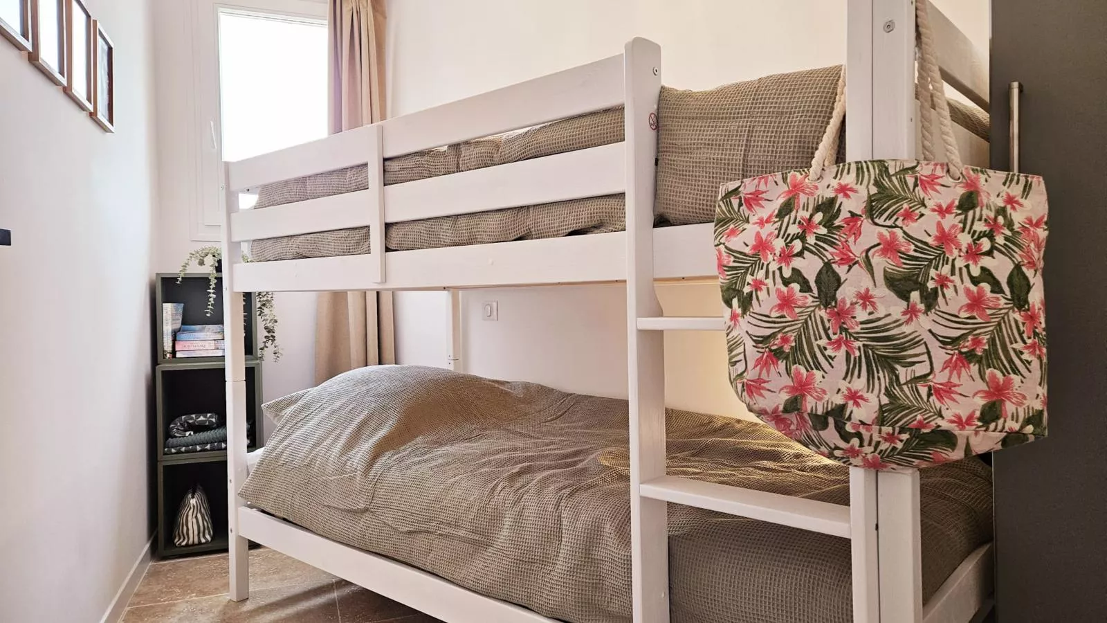 Laurier-Bedroom