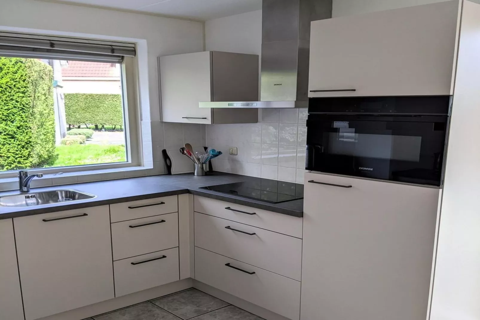Scheldeveste 52 Zwin Breskens-Kitchen