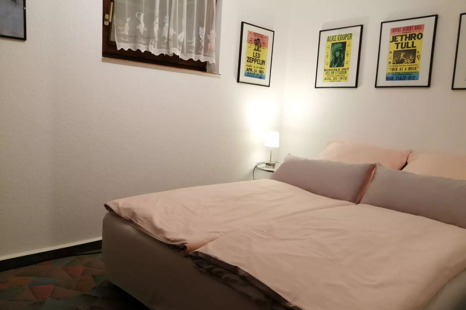Aurelia-Bedroom