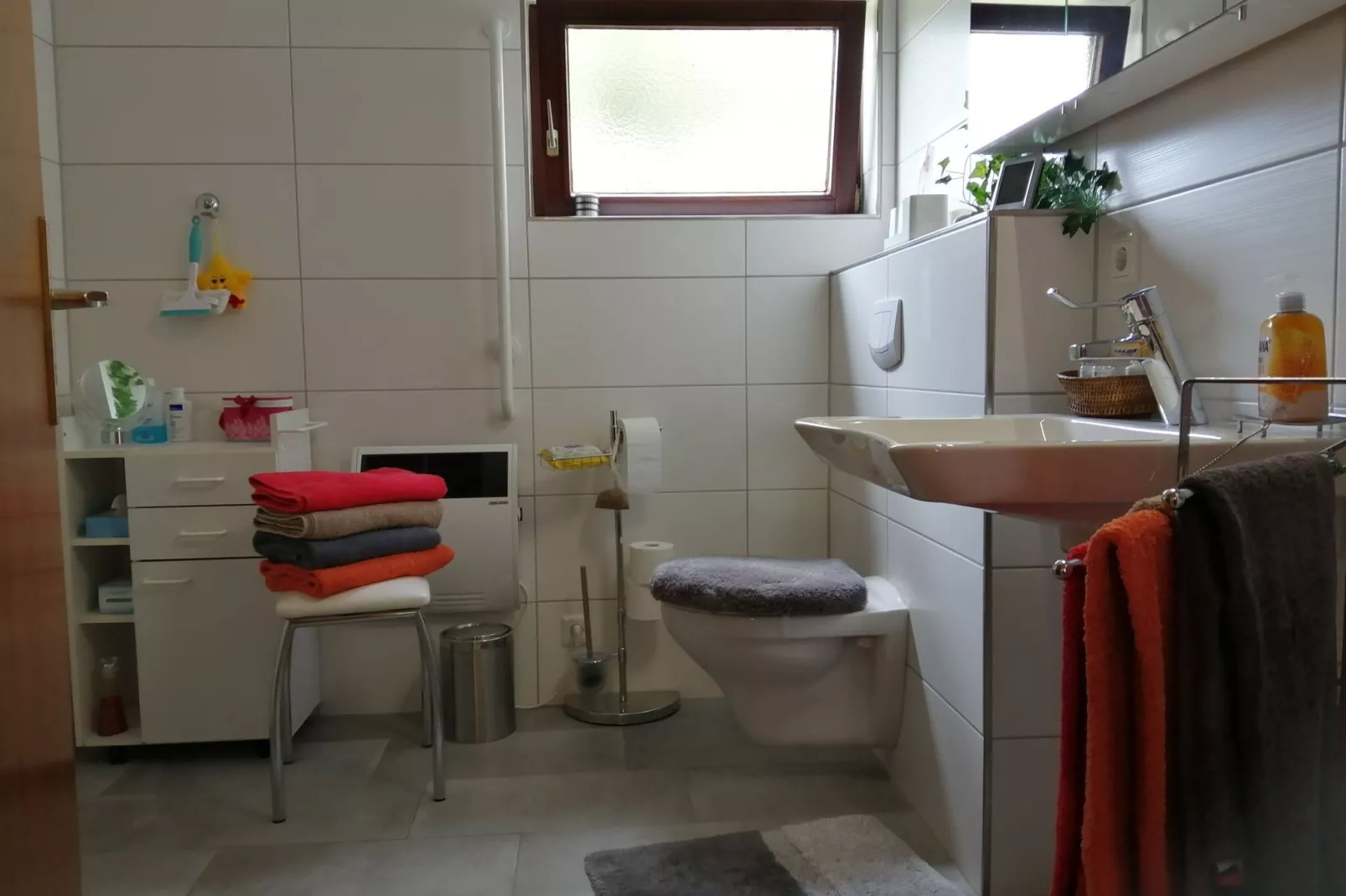 Aurelia-Bathroom