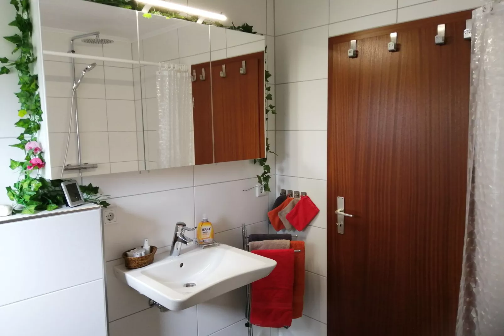 Aurelia-Bathroom