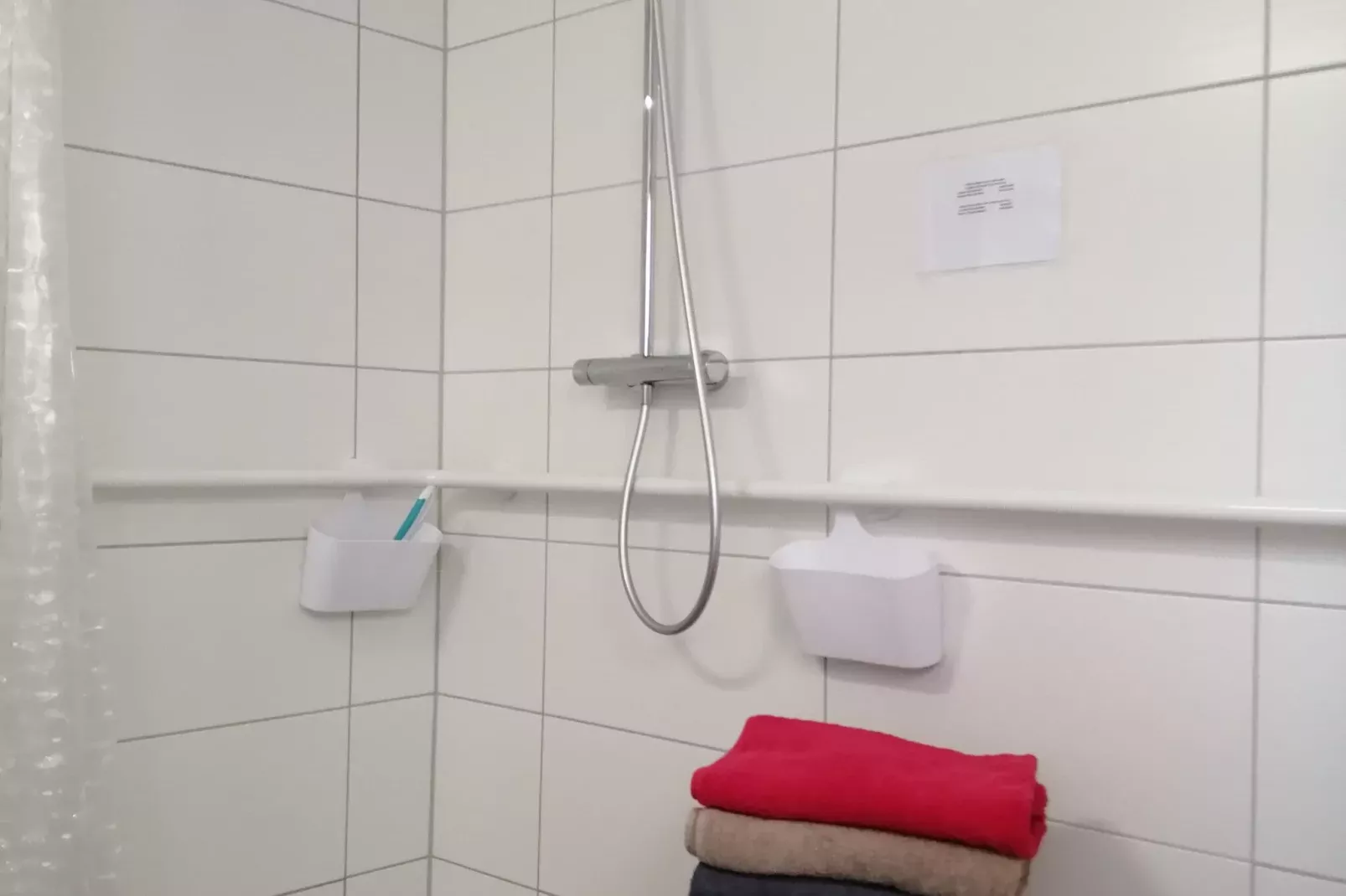 Aurelia-Bathroom