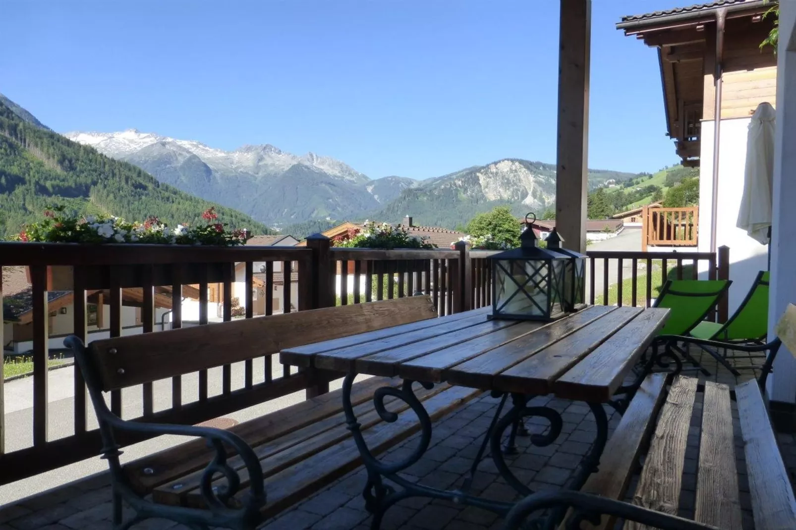 Chalets Om Utens-Terrace balcony