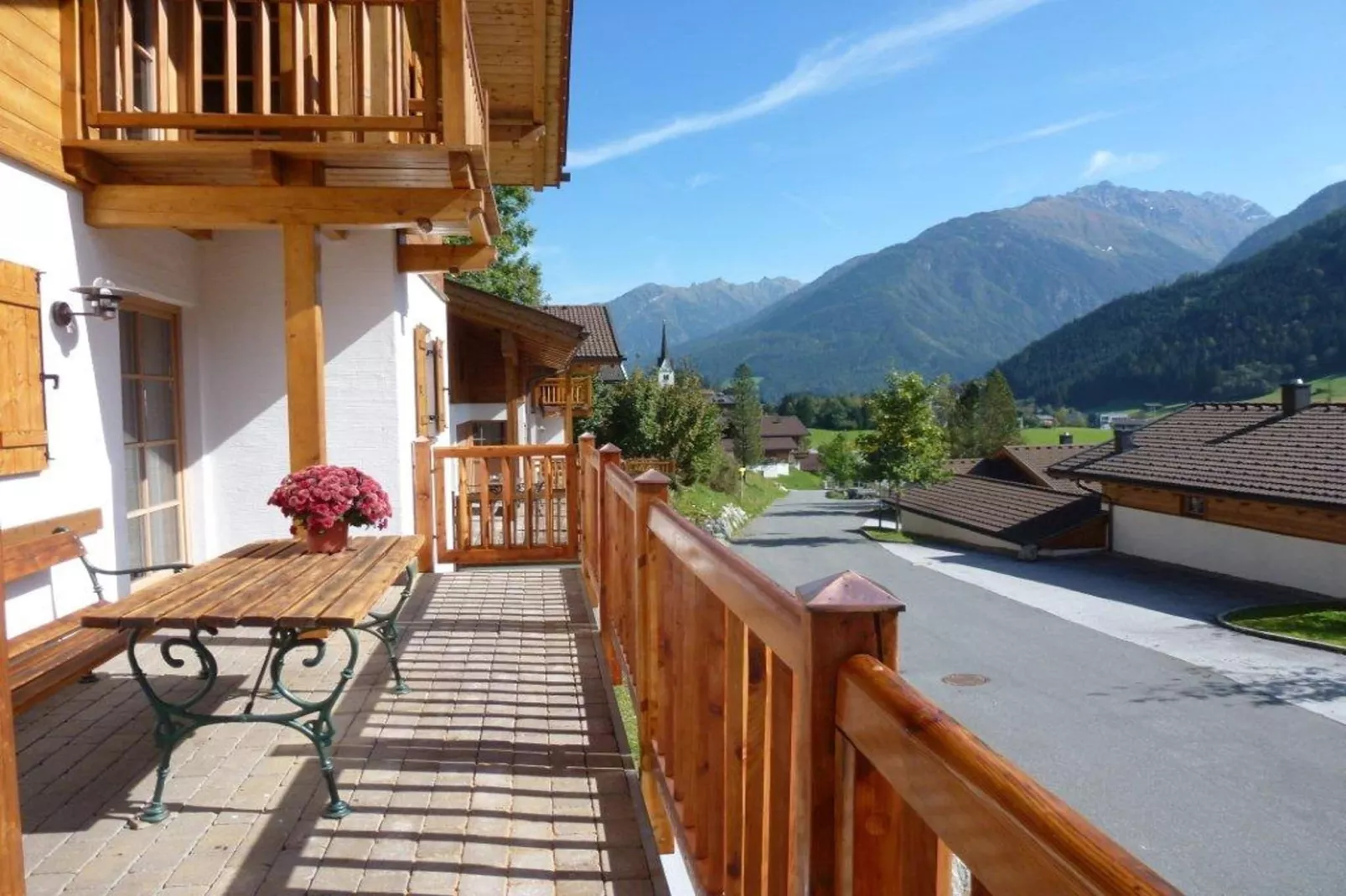 Chalets im Wald-Terrassenbalkon