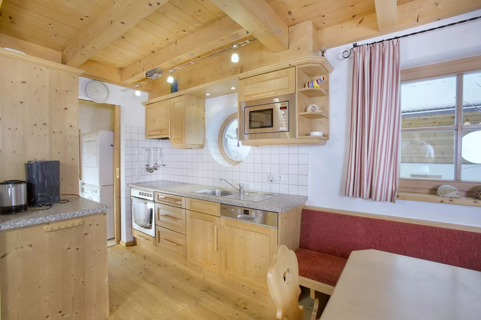 Schöneben Chalet  Sonnenwende-Kitchen