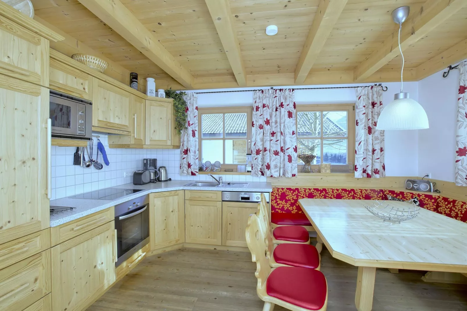 Schöneben Chalet  't Hoge Loo-Dining room