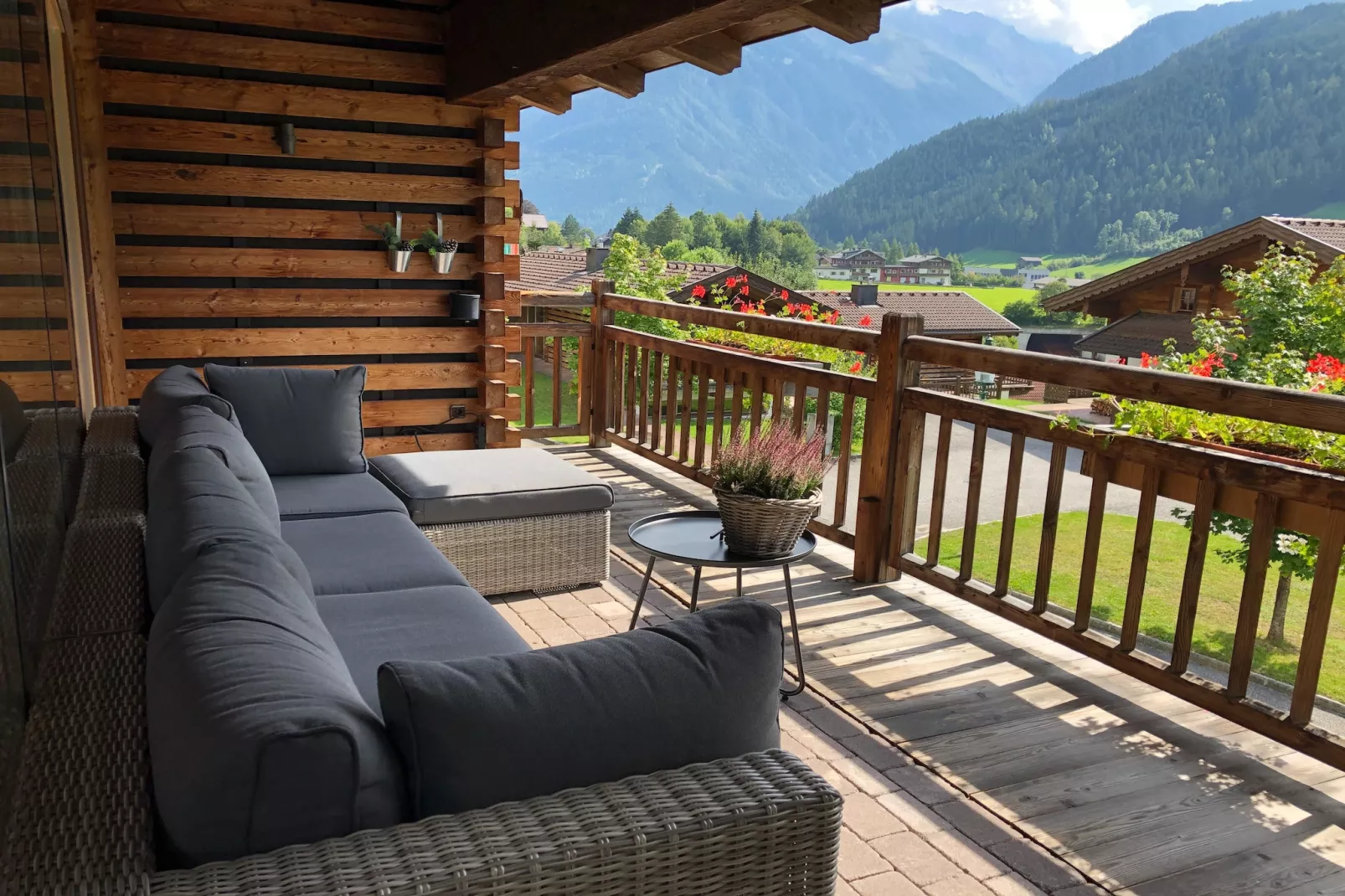 Schöneben Traumhütte-Terrace balcony