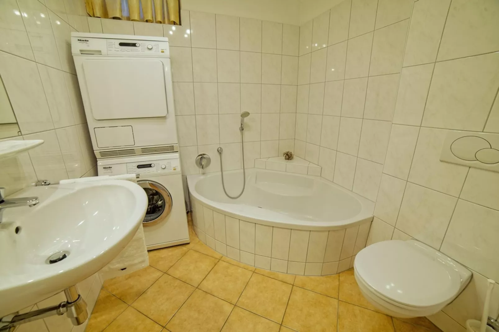 Schöneben Haus Elisabeth-Bathroom