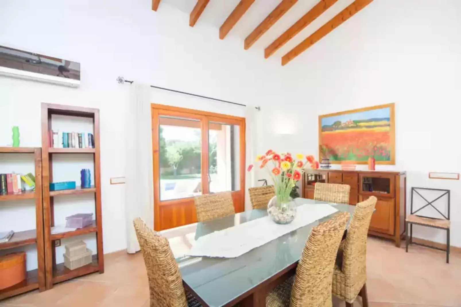 Correfoc-Dining room