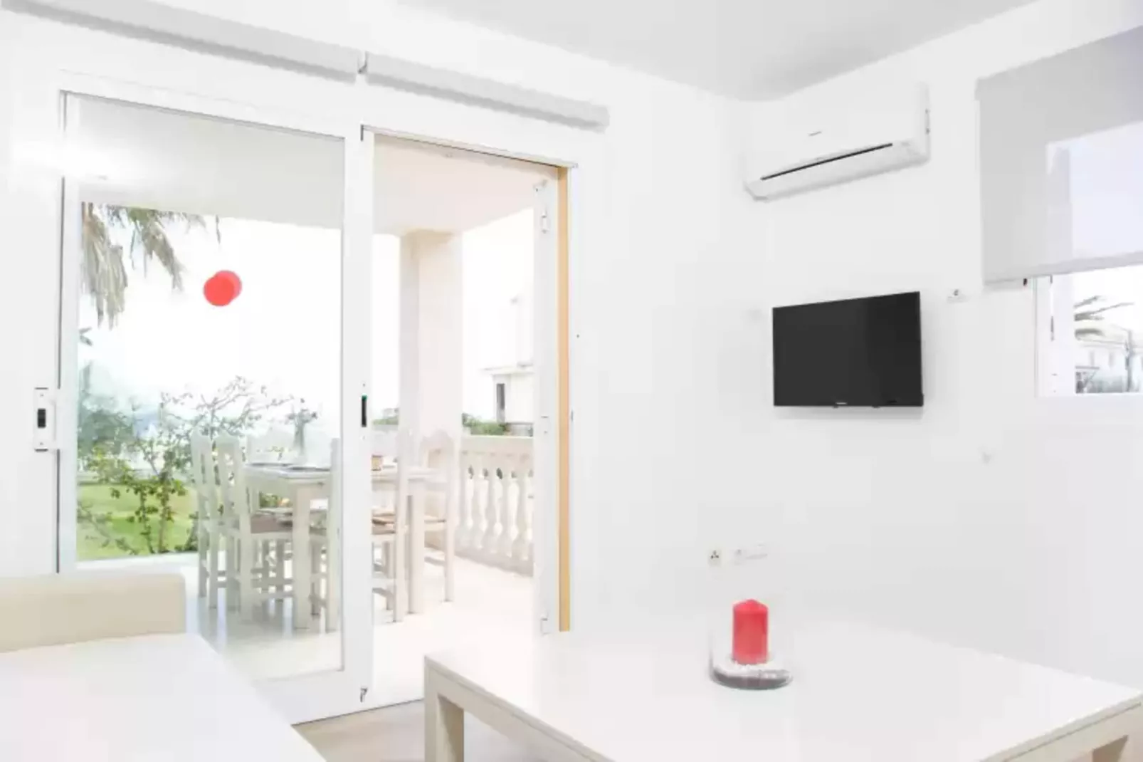 Sun Of The Bay 1 (b3 - A1)-Living room