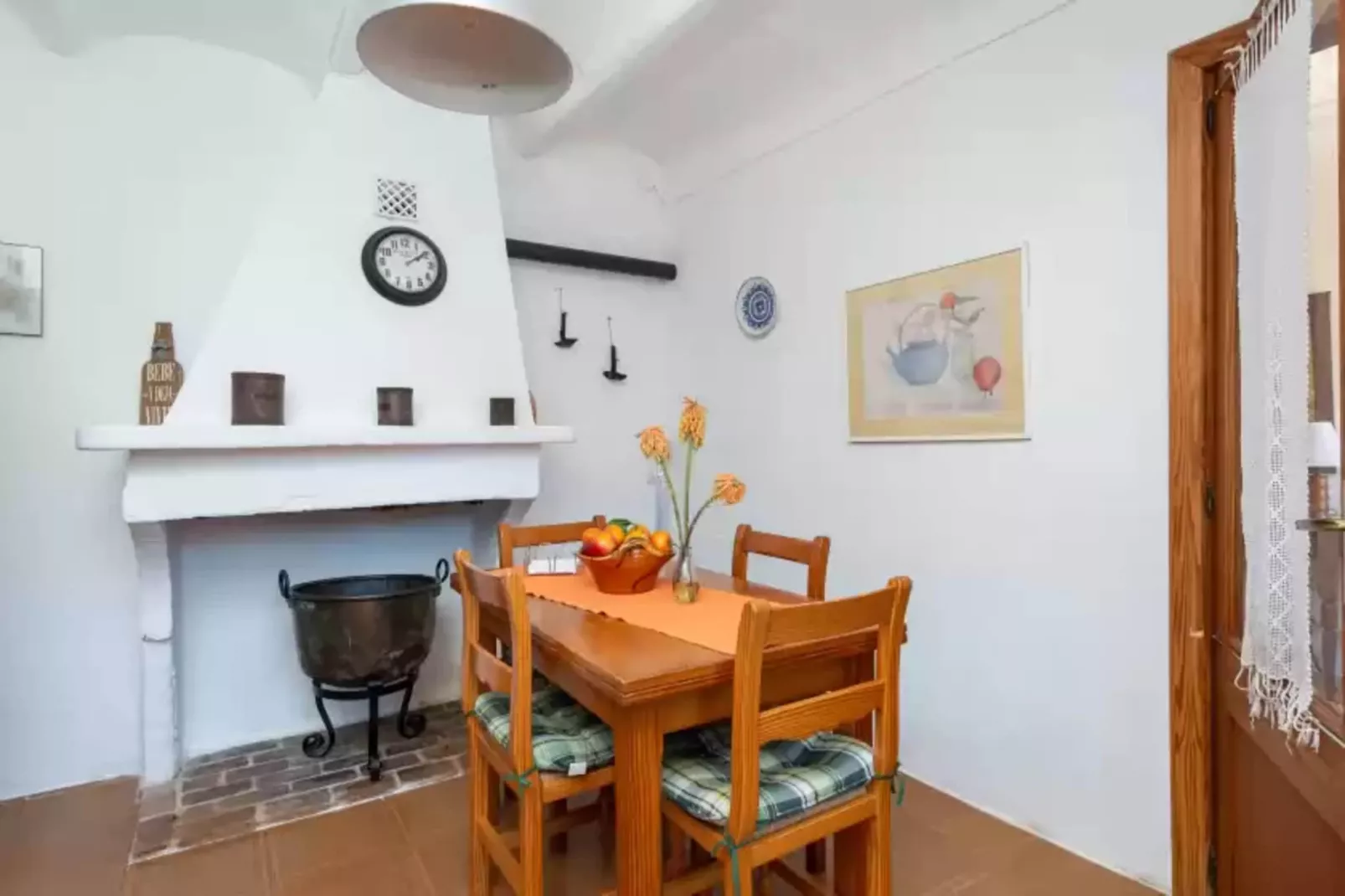 Can Sua-Dining room