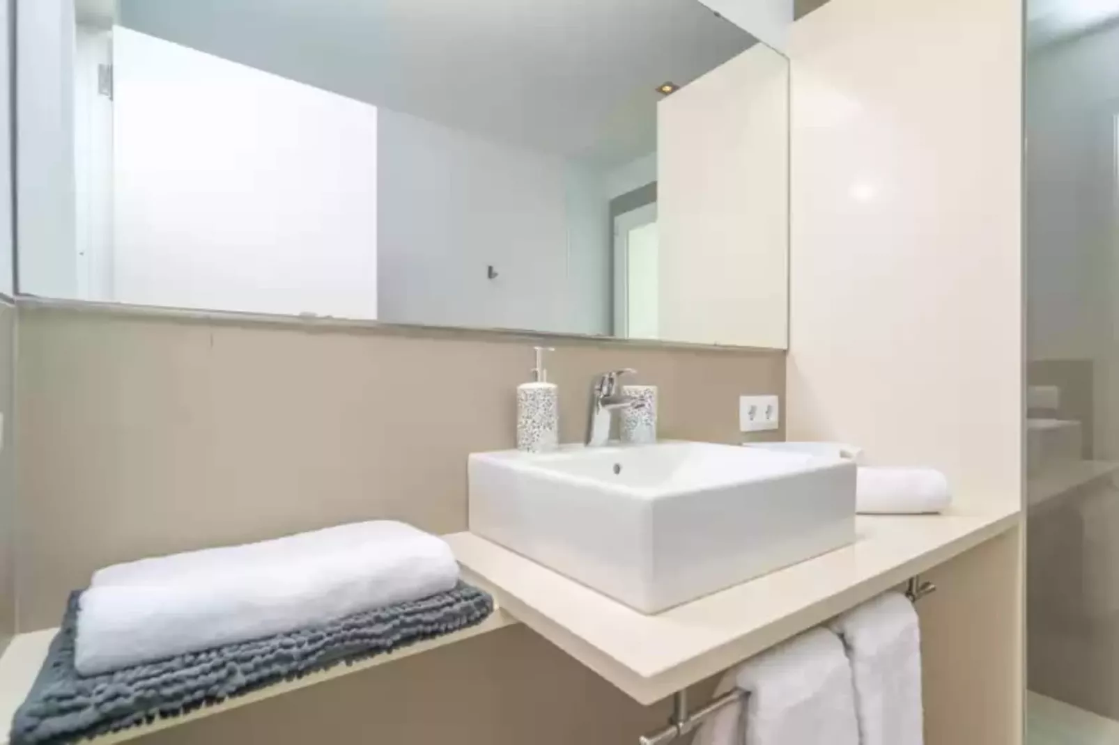 Carritx-Bathroom