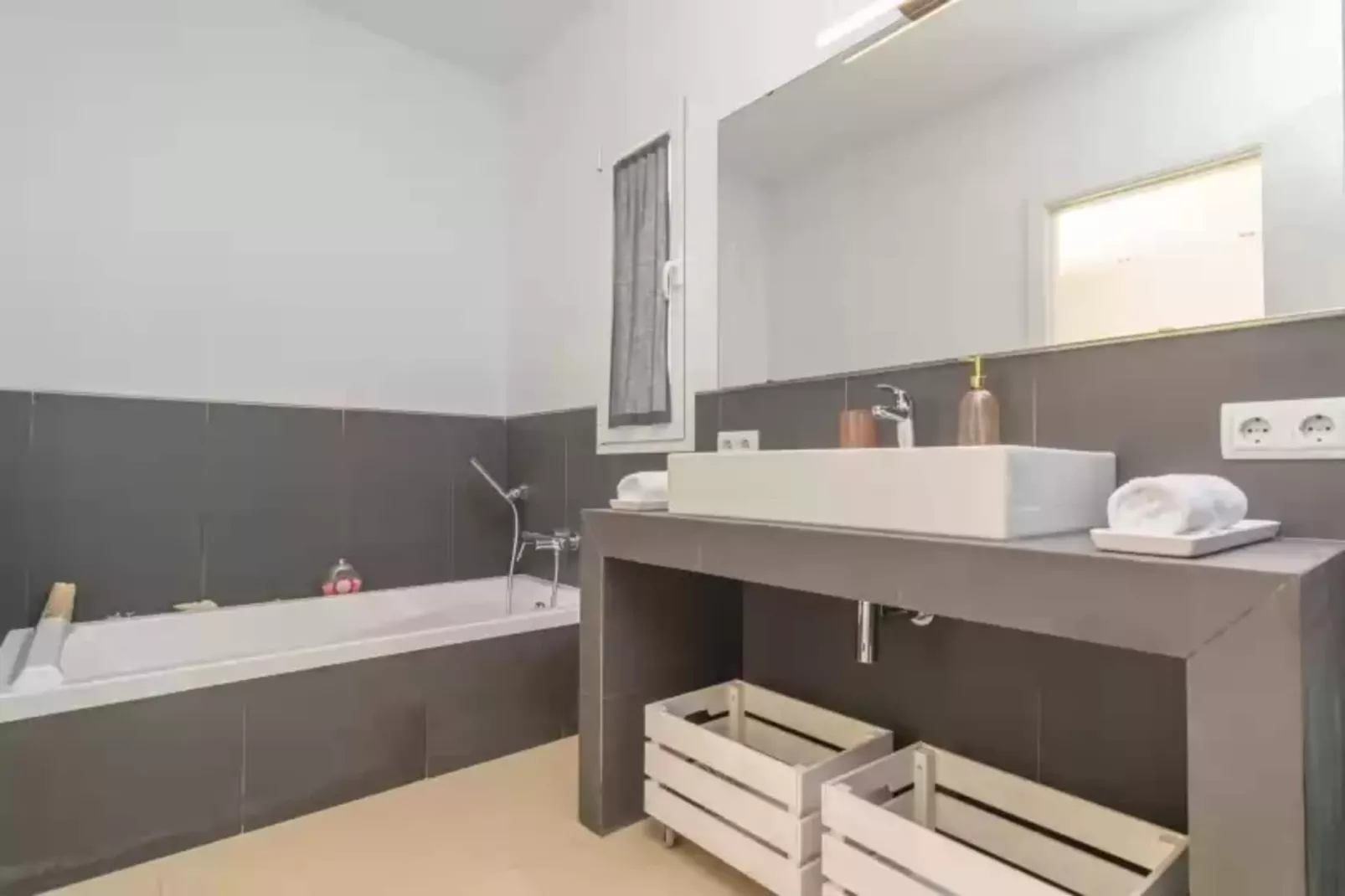 Carritx-Bathroom