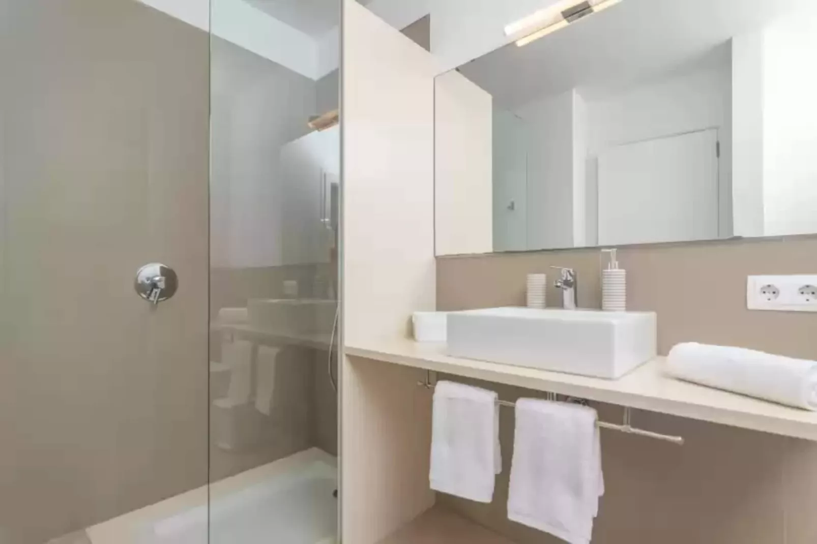 Carritx-Bathroom