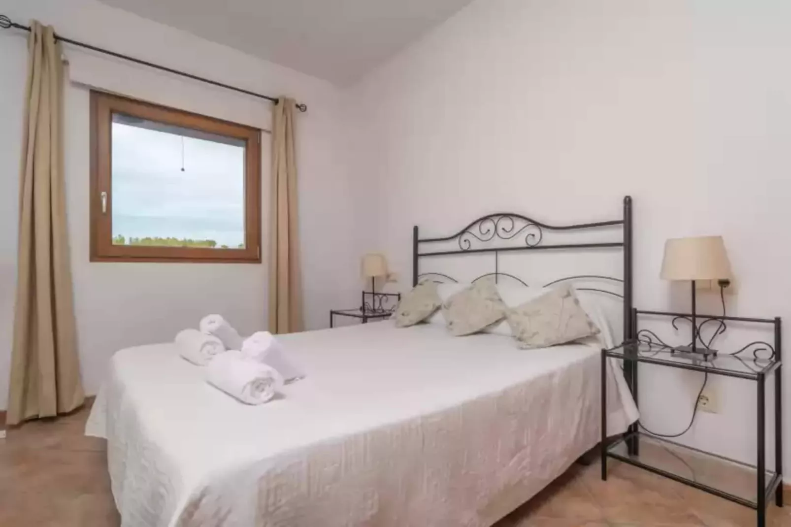 Son Barrigo-Bedroom