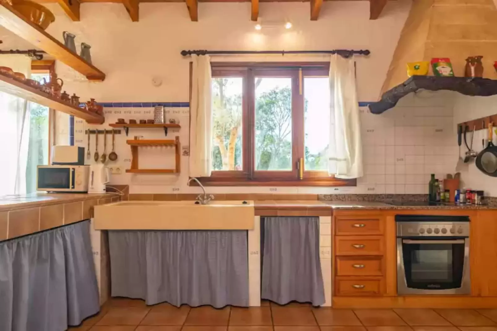 Garriga D'alcudiola-Kitchen