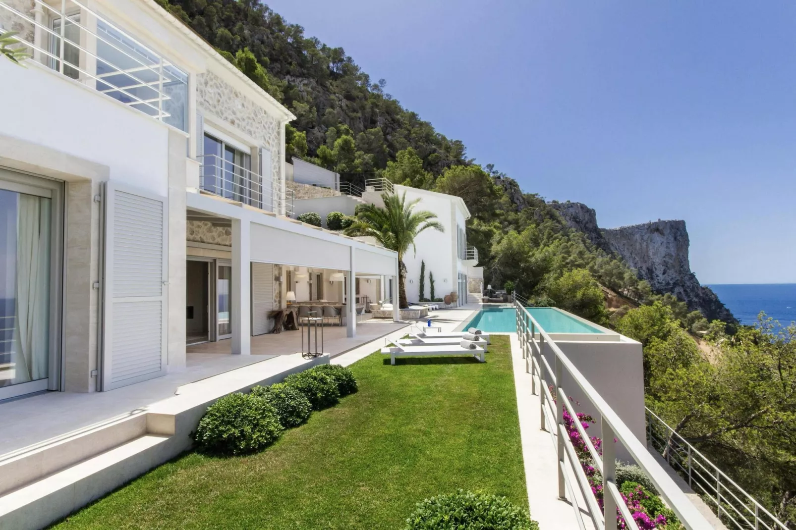 Luz Del Sol-Exterior summer