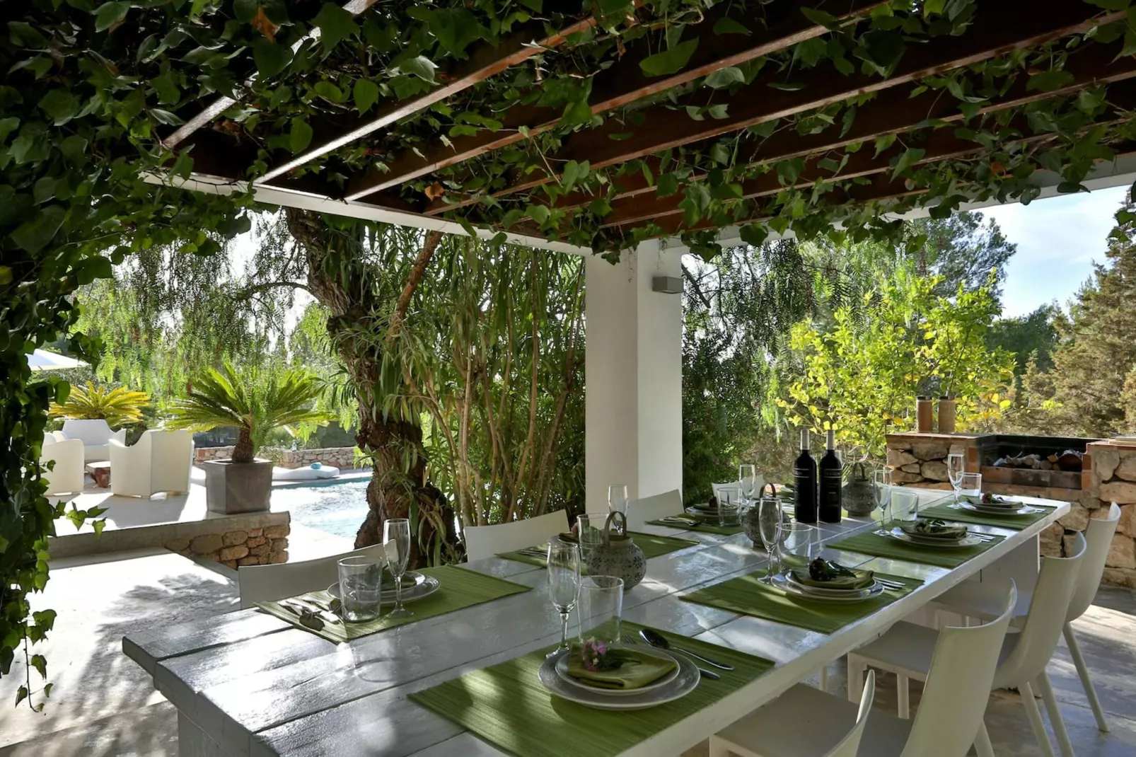 Las Palomas-Dining room