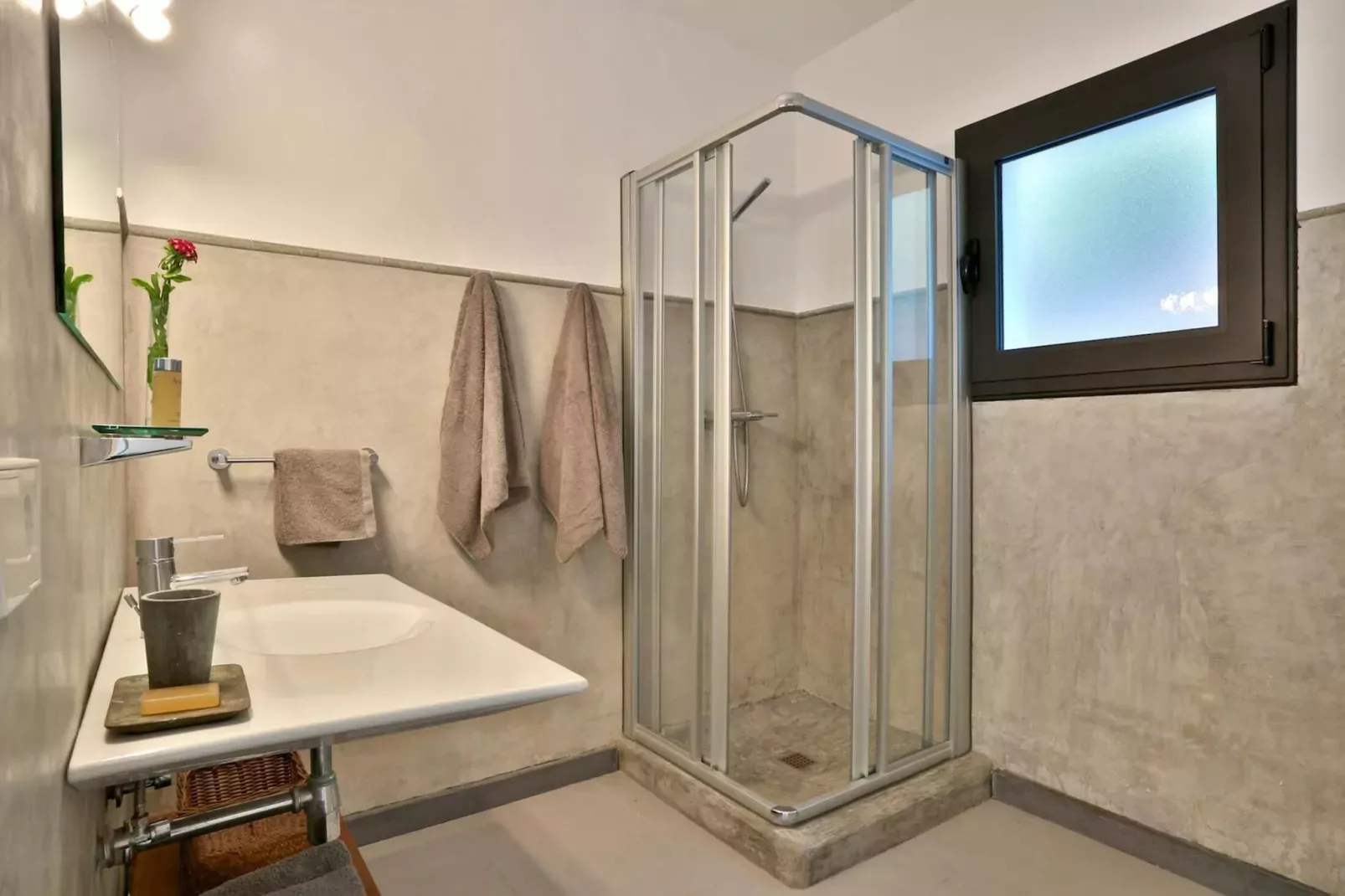 Las Palomas-Bathroom