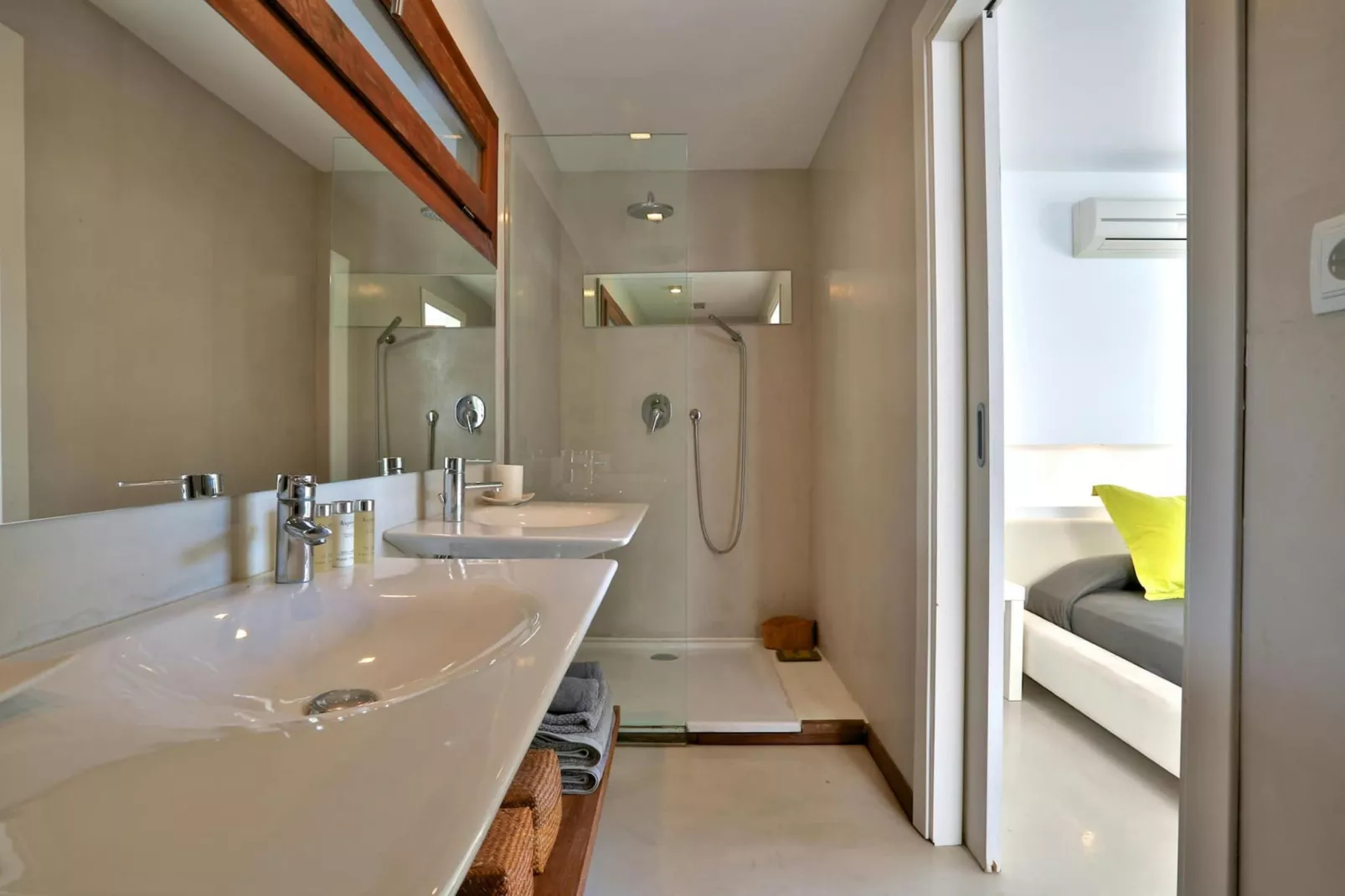 Las Palomas-Bathroom