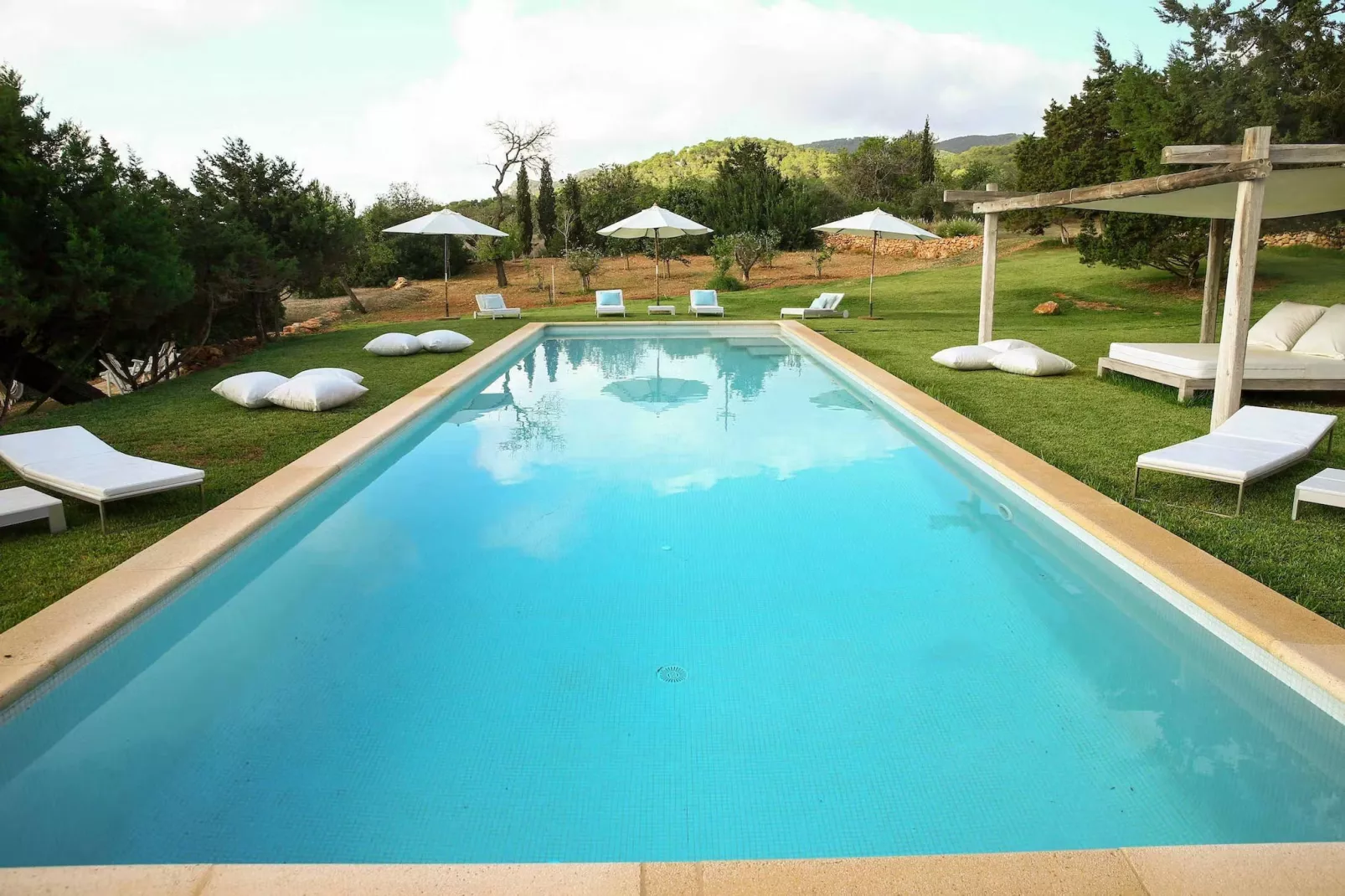 Castillo de Es Cubells-Piscine