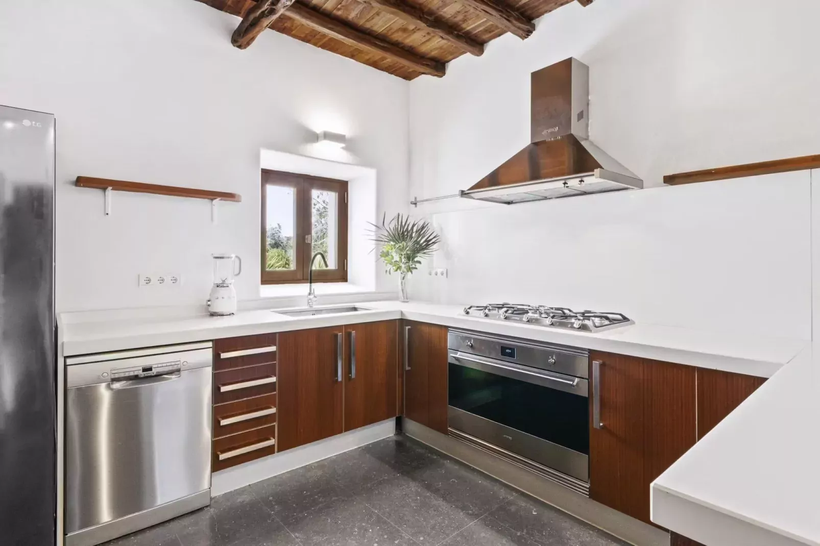 Cel Blau-Kitchen