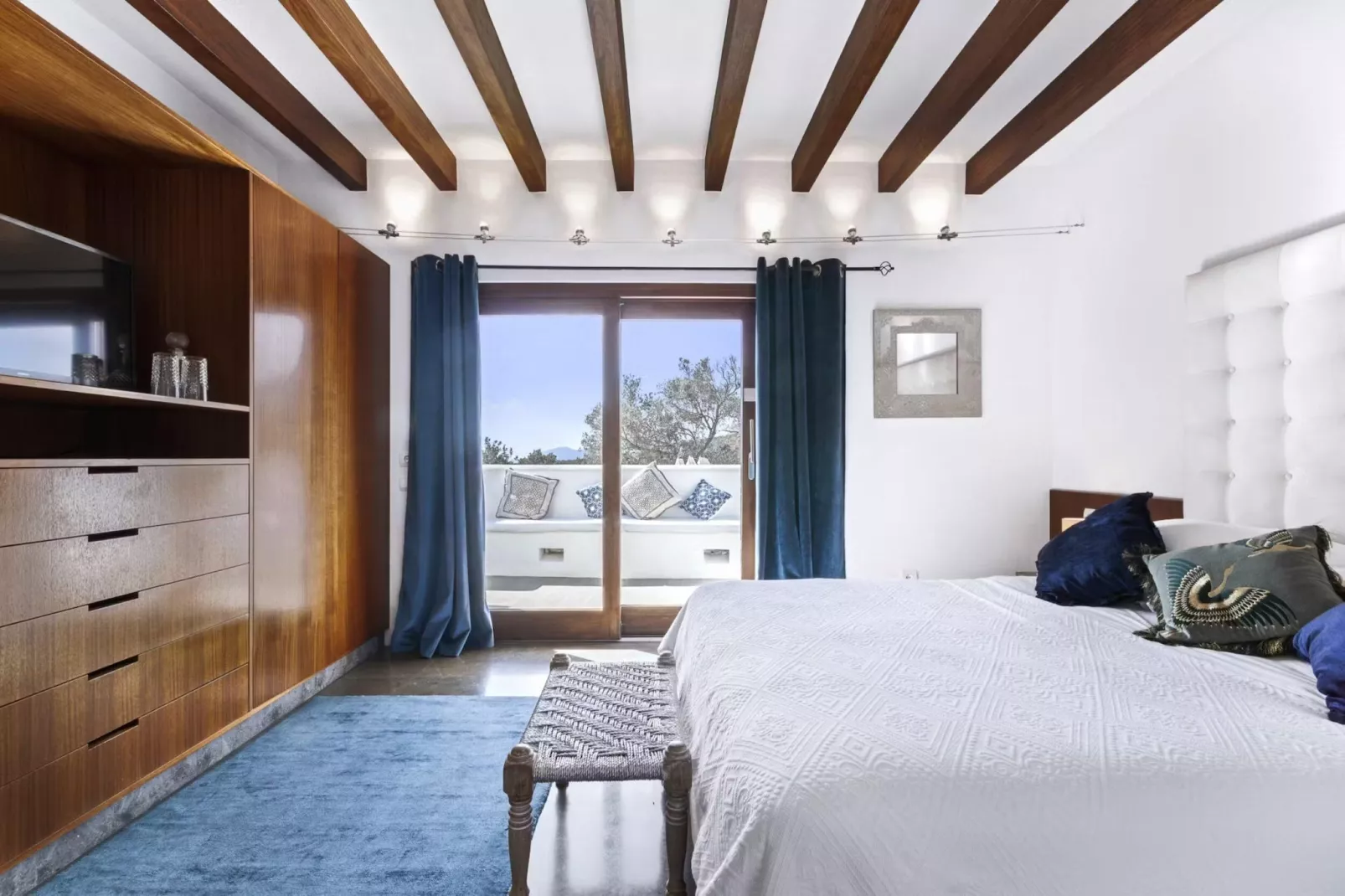 Cel Blau-Bedroom