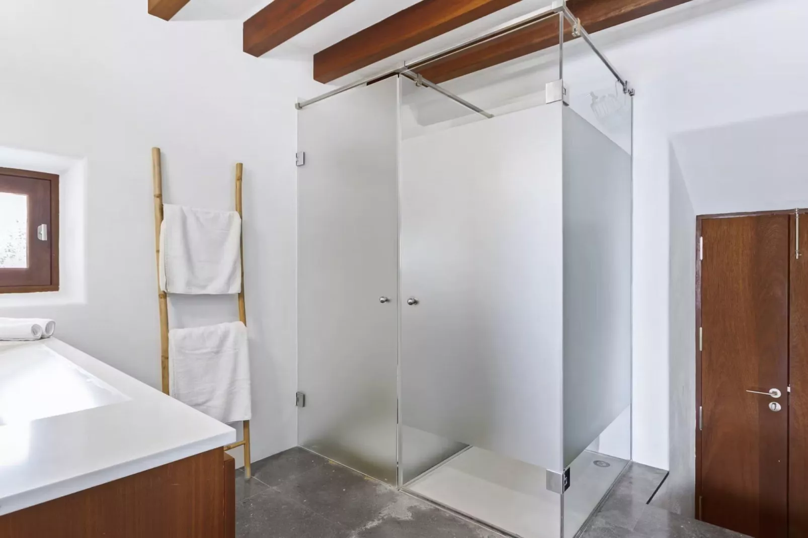 Cel Blau-Bathroom