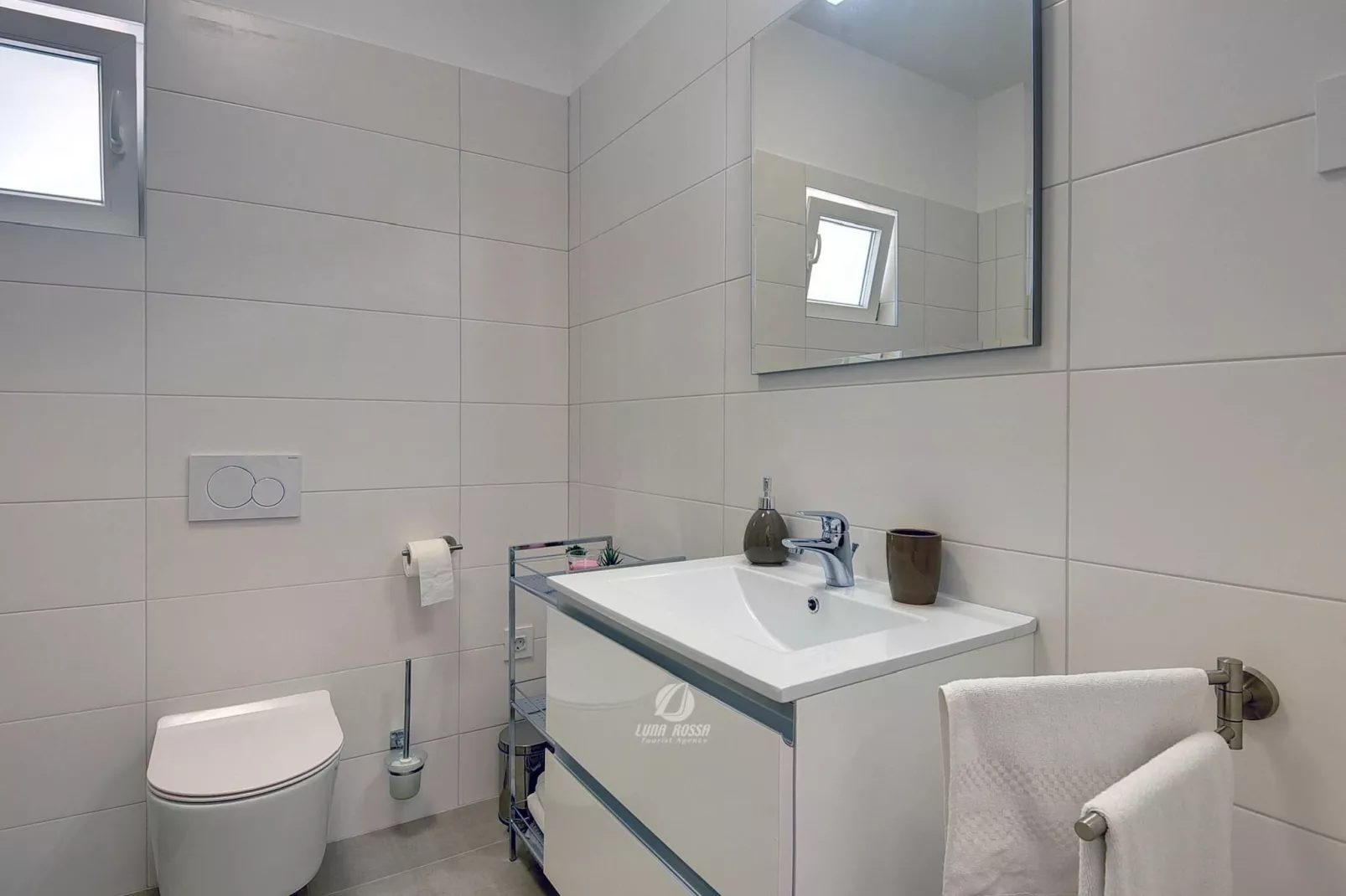 Apartment Vala-Bathroom
