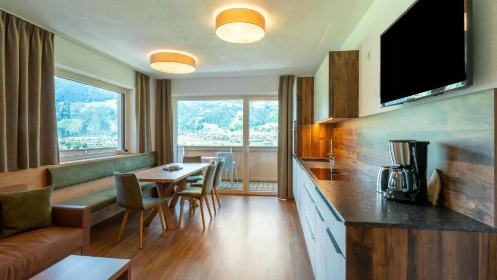 Helfenstein Lodge-Kitchen