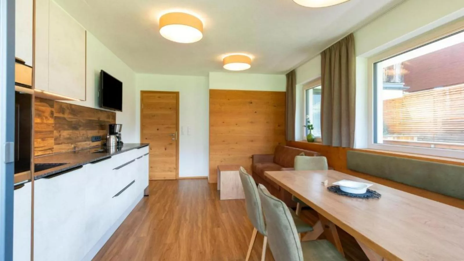 Helfenstein Lodge-Kitchen
