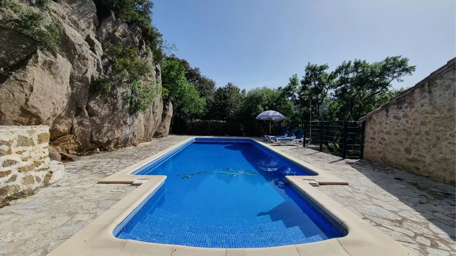 La Roche 6-Pool