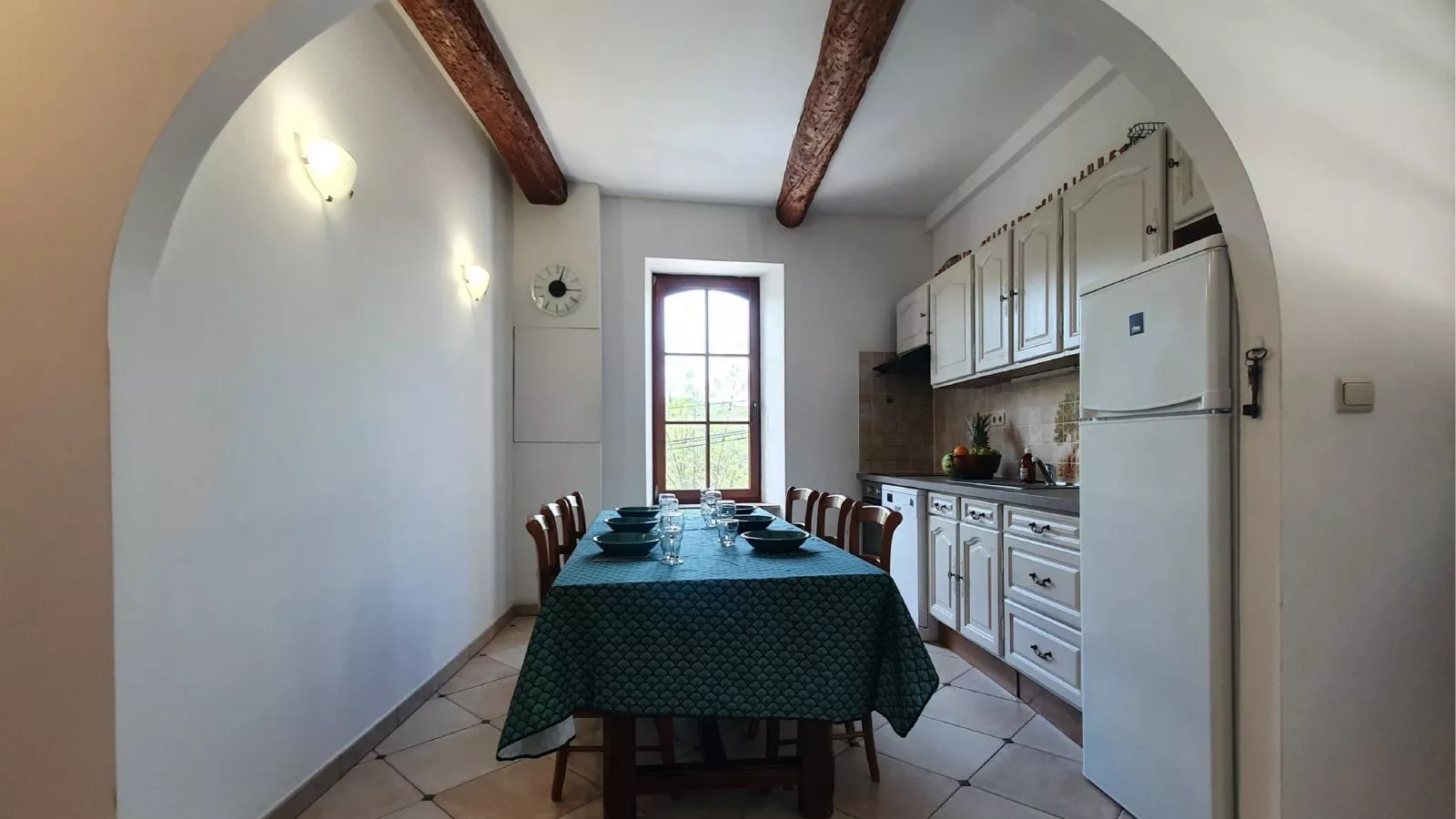 La Roche 6-Kitchen