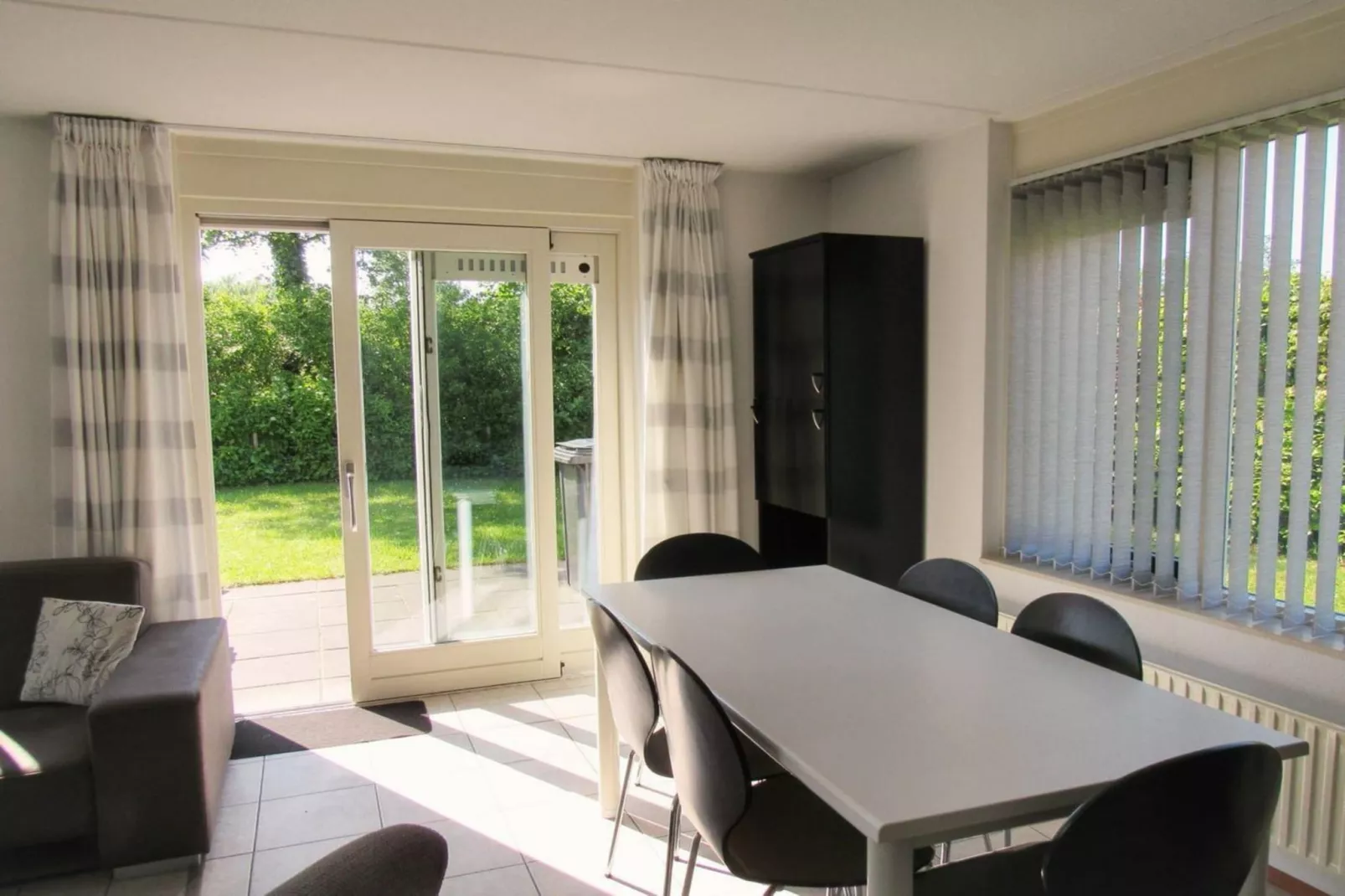 Schoneveld 325 Stern Breskens-Dining room