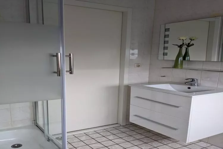 Scheldeveste 44 Zwin Breskens-Badezimmer
