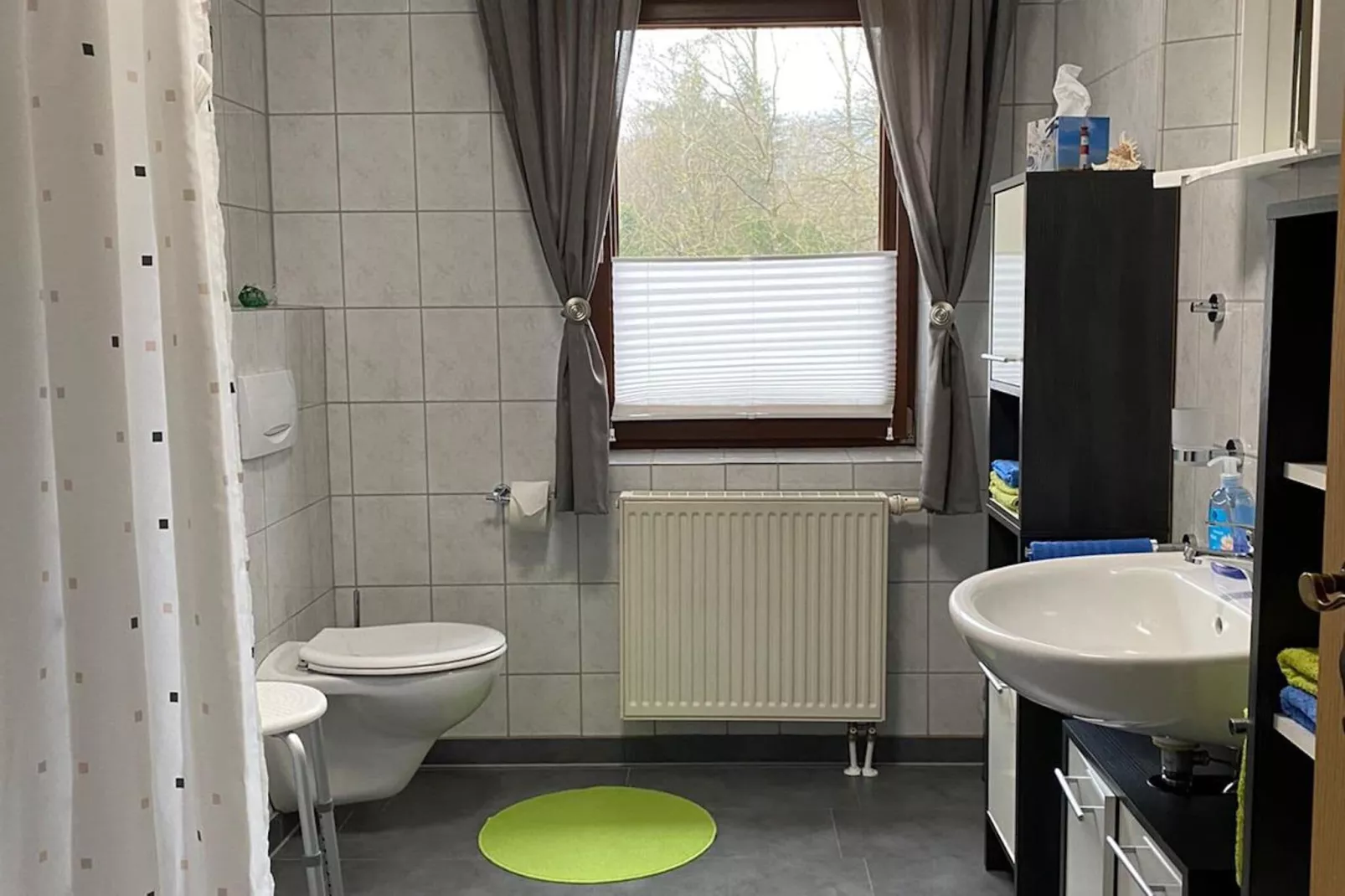Nieheim-Bathroom