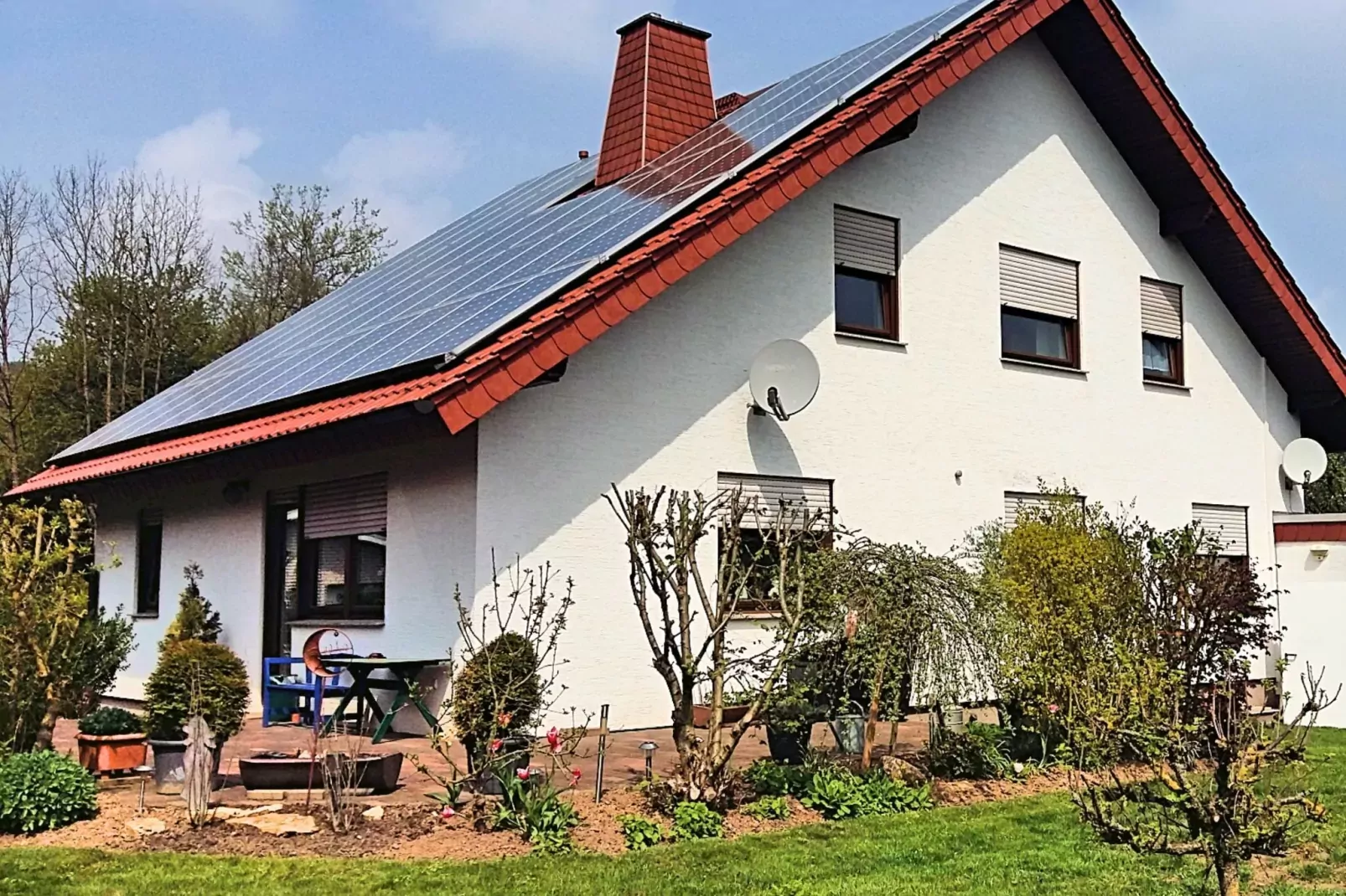 Nieheim-Exterior summer