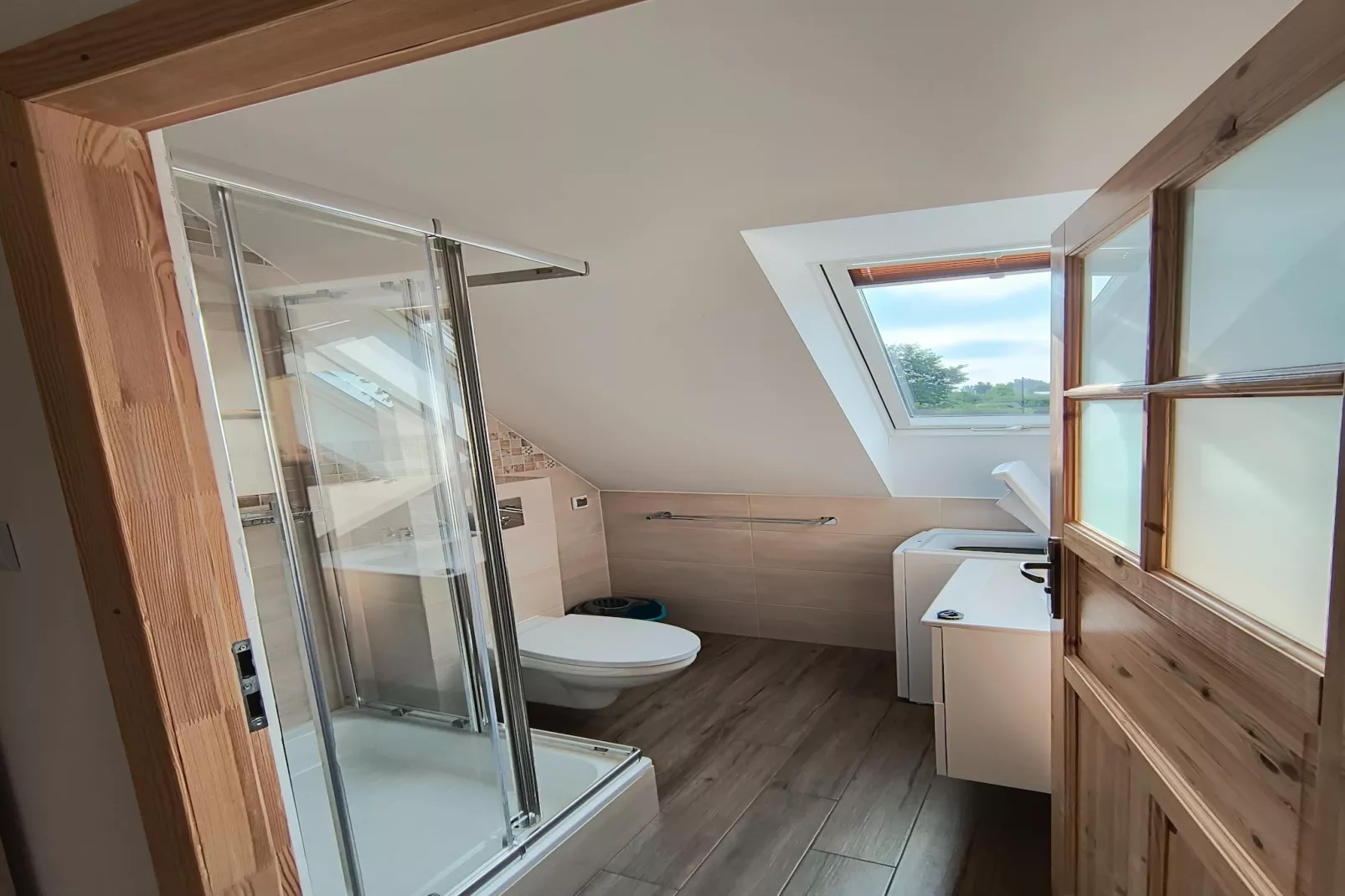 Apartament na piętrze z łóżkiem dwuosobowym-Bathroom