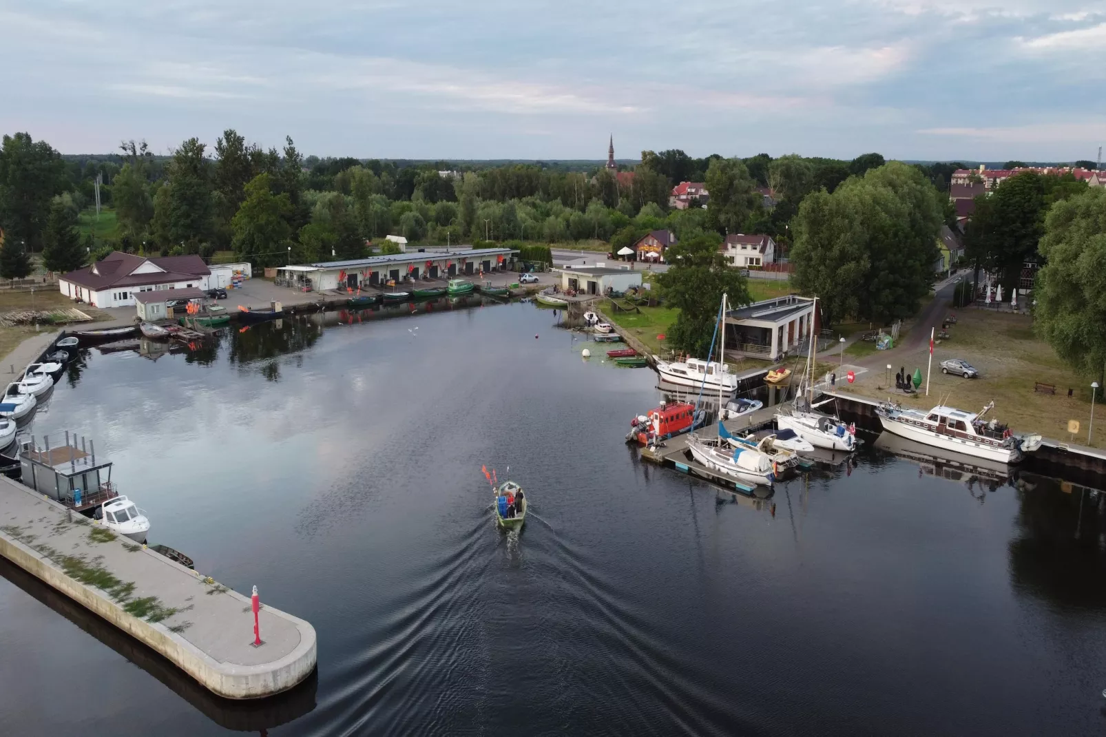 Apartament na piętrze z łóżkiem dwuosobowym-Areas summer 1km