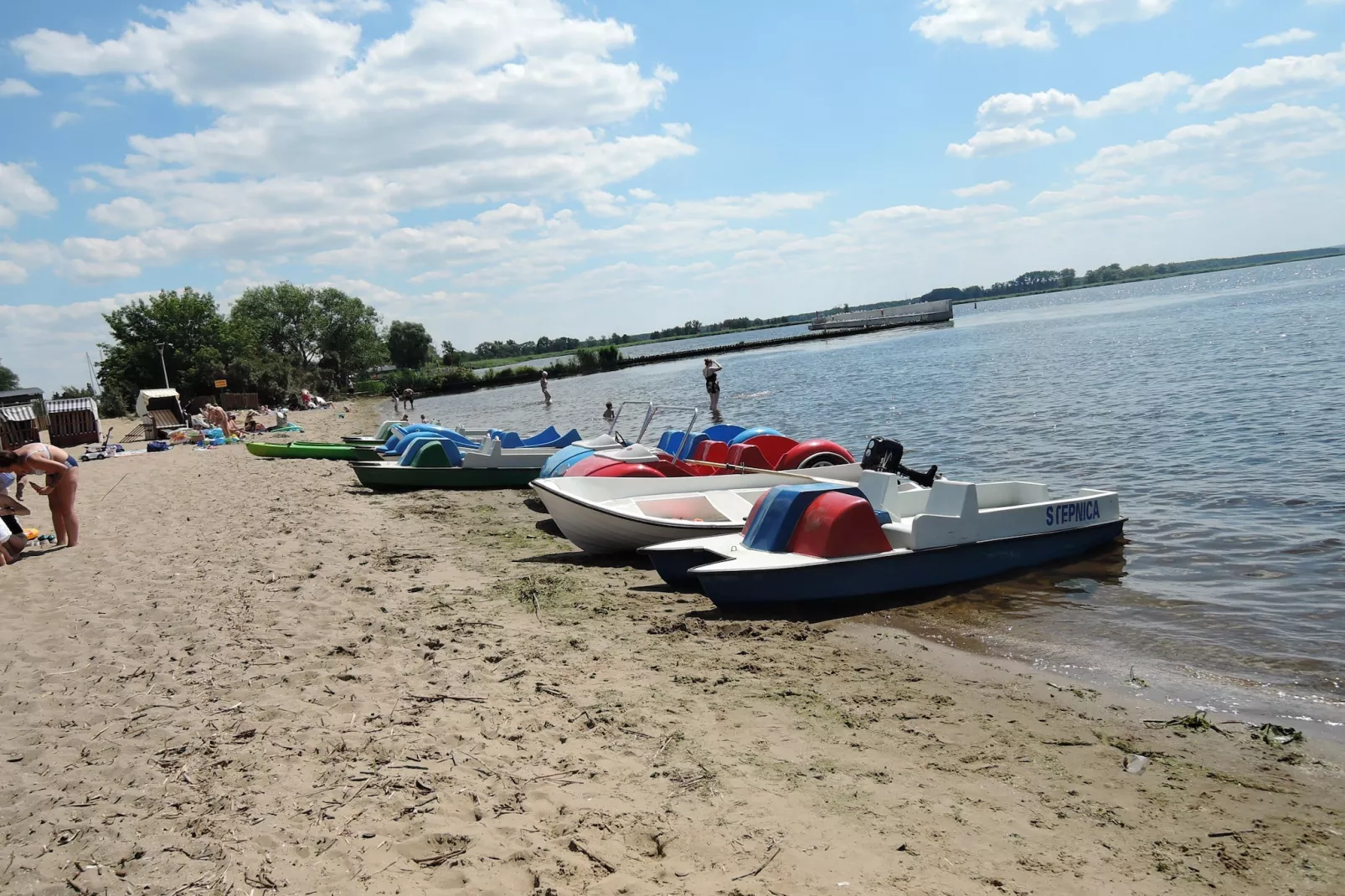 Apartament na piętrze z dwoma pojedynczymi łóżkami-Areas summer 1km