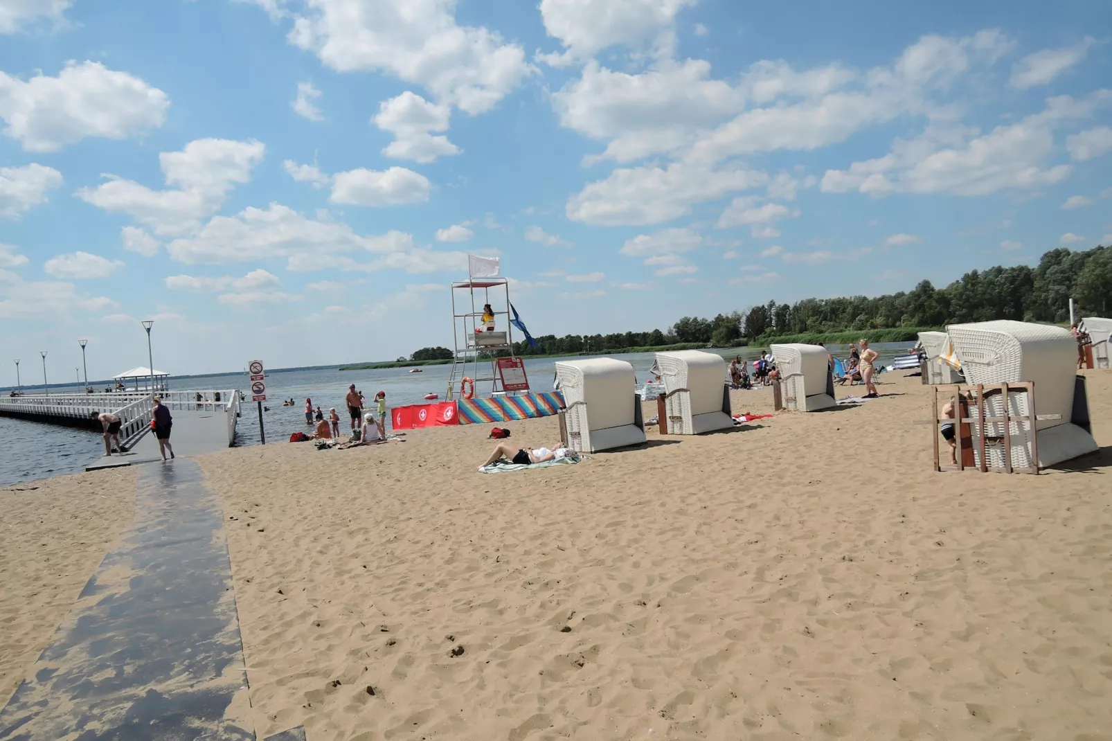 Apartament na piętrze z dwoma pojedynczymi łóżkami-Areas summer 1km