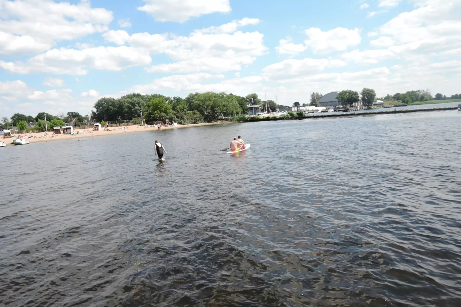 Apartament na piętrze z dwoma pojedynczymi łóżkami-Areas summer 1km