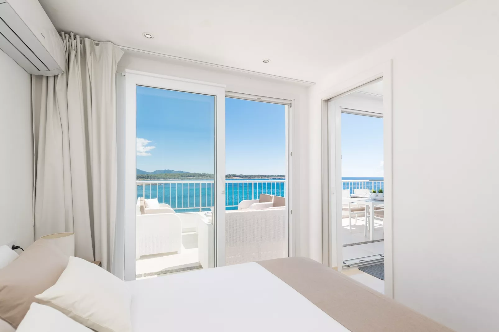 Luisamar Sea View-Bedroom
