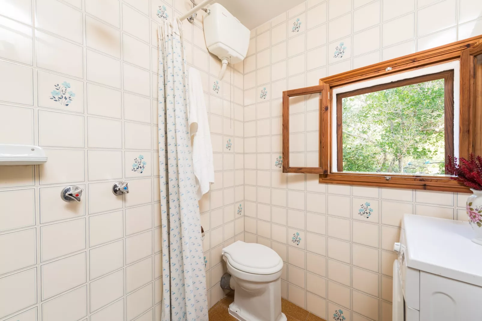 Can Company-Bathroom