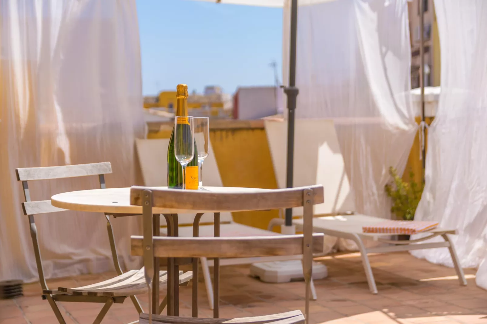 Miraclet - Adults Only-Exterior summer