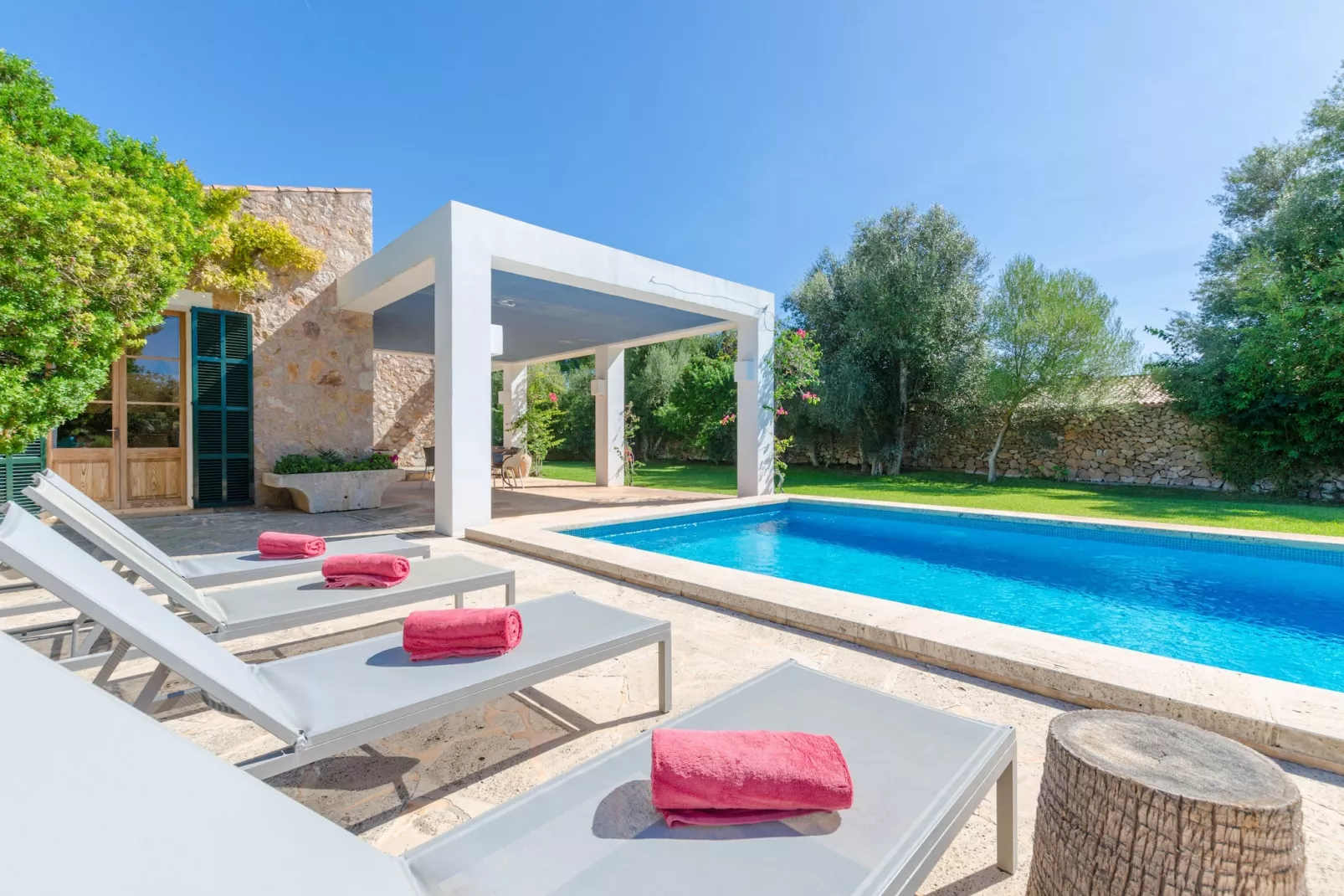 Sa Plana-Exterior summer