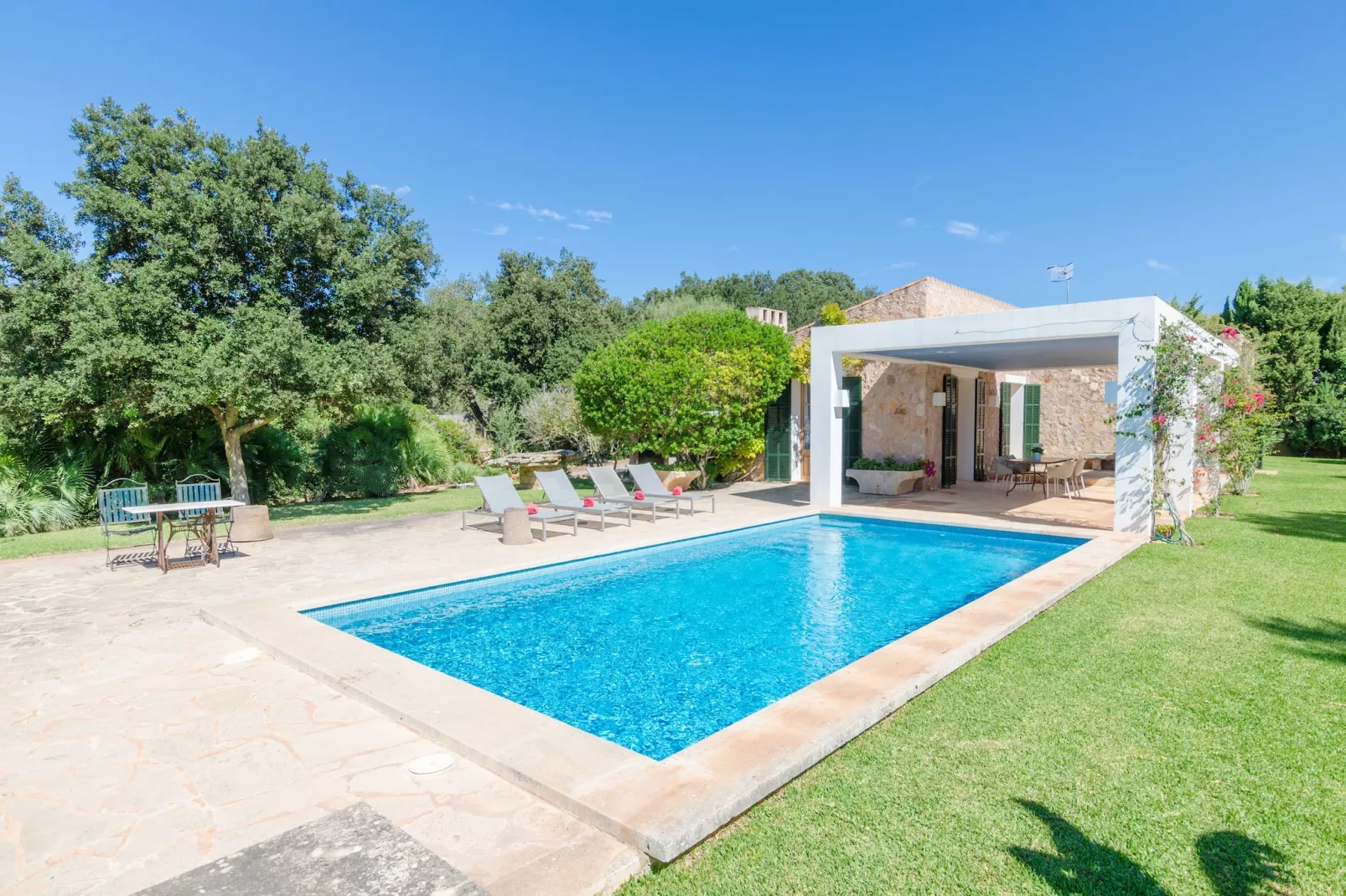 Sa Plana-Exterior summer