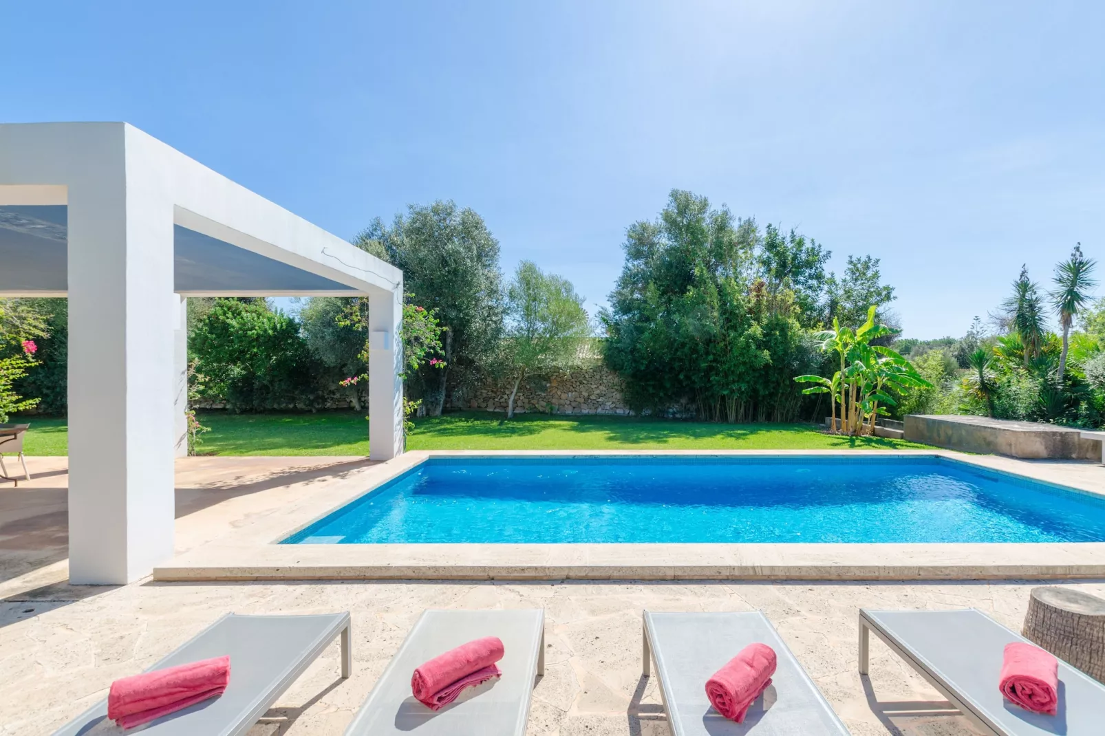 Sa Plana-Exterior summer