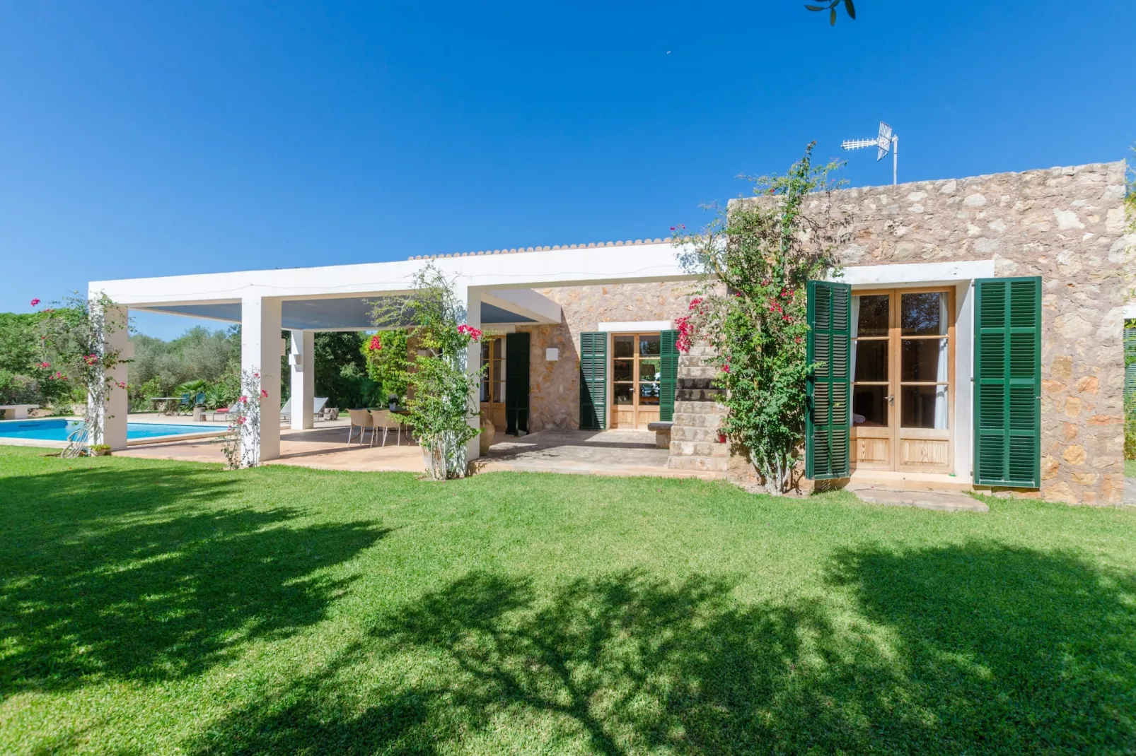 Sa Plana-Exterior summer