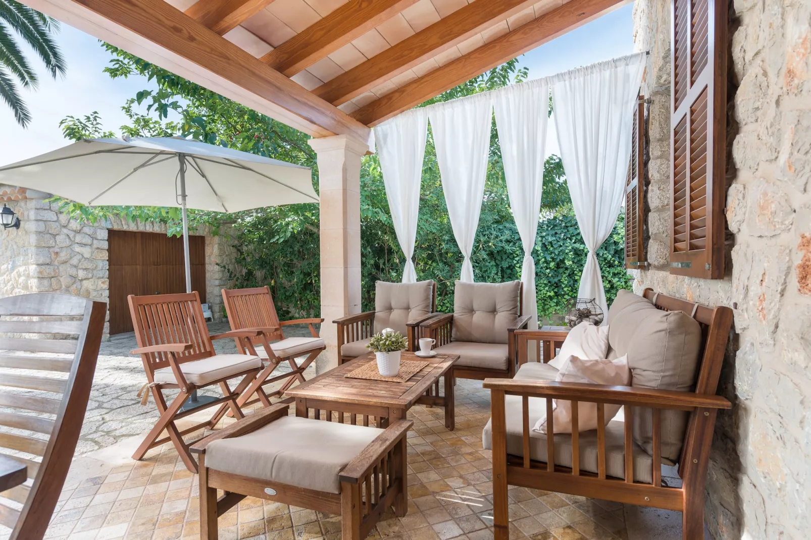 Finca Pou Nou - Außenbereich Sommer